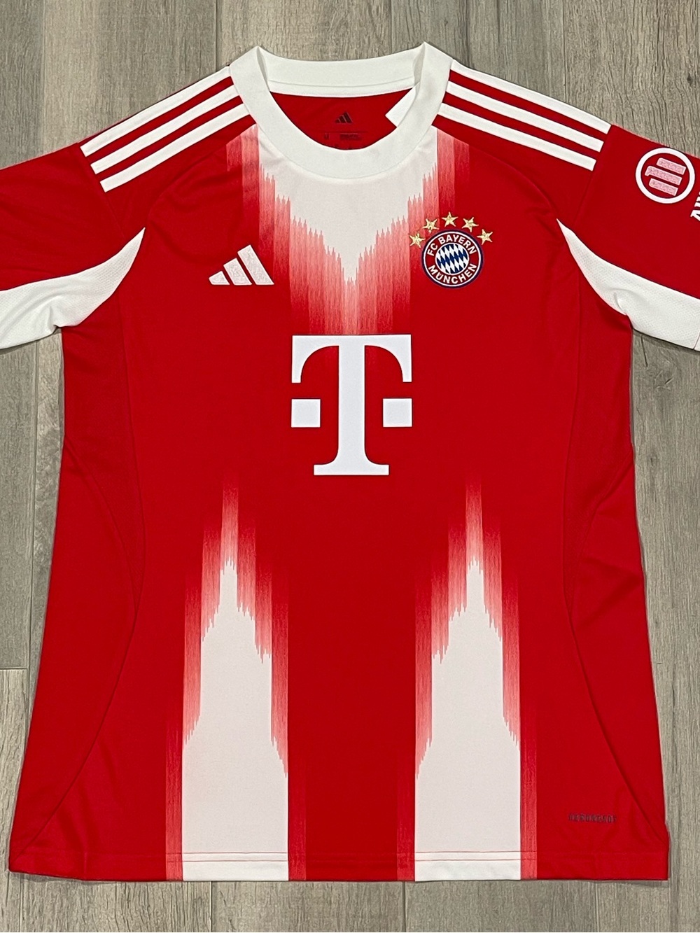 Adidas FC Bayern Munich Home Jersey Women’s Medium Red Soccer Shirt NWT